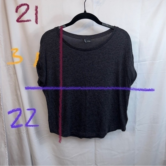 Sparkle & Fade Shirt Loose Fit Roll Tab Cap Sleeves Contrast Trim U-Neck UO - Picture 4 of 8